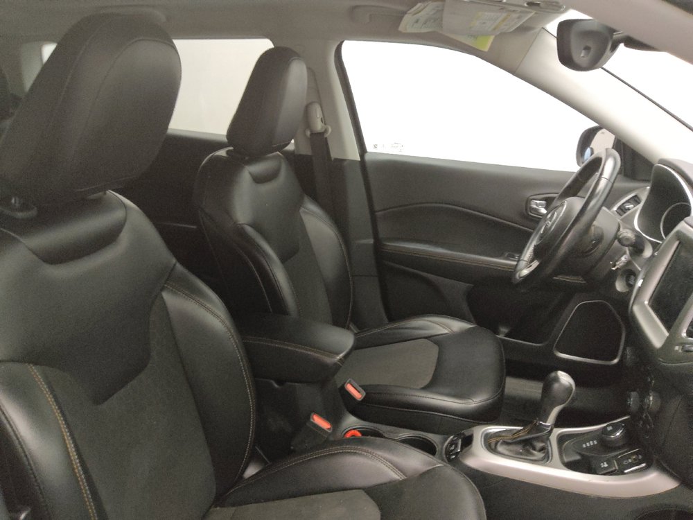 Used 2018 Jeep Compass Latitude w/ Popular Equipment Group AWD/4WD image 21