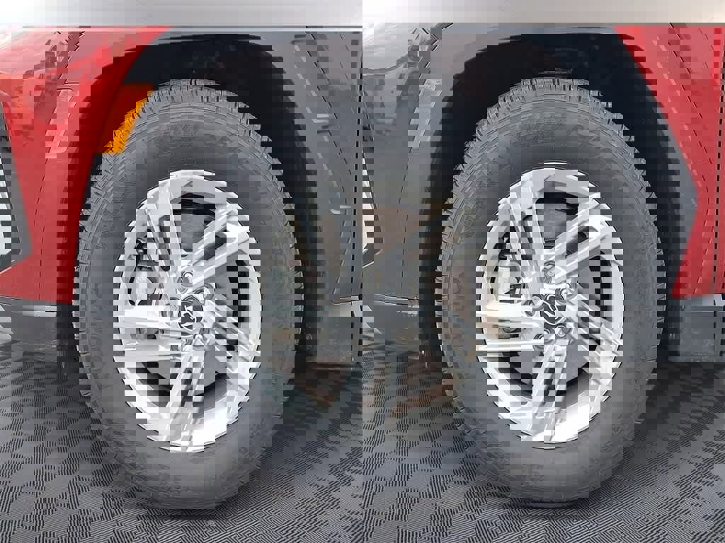 Certified 2025 Hyundai Tucson SE image 8