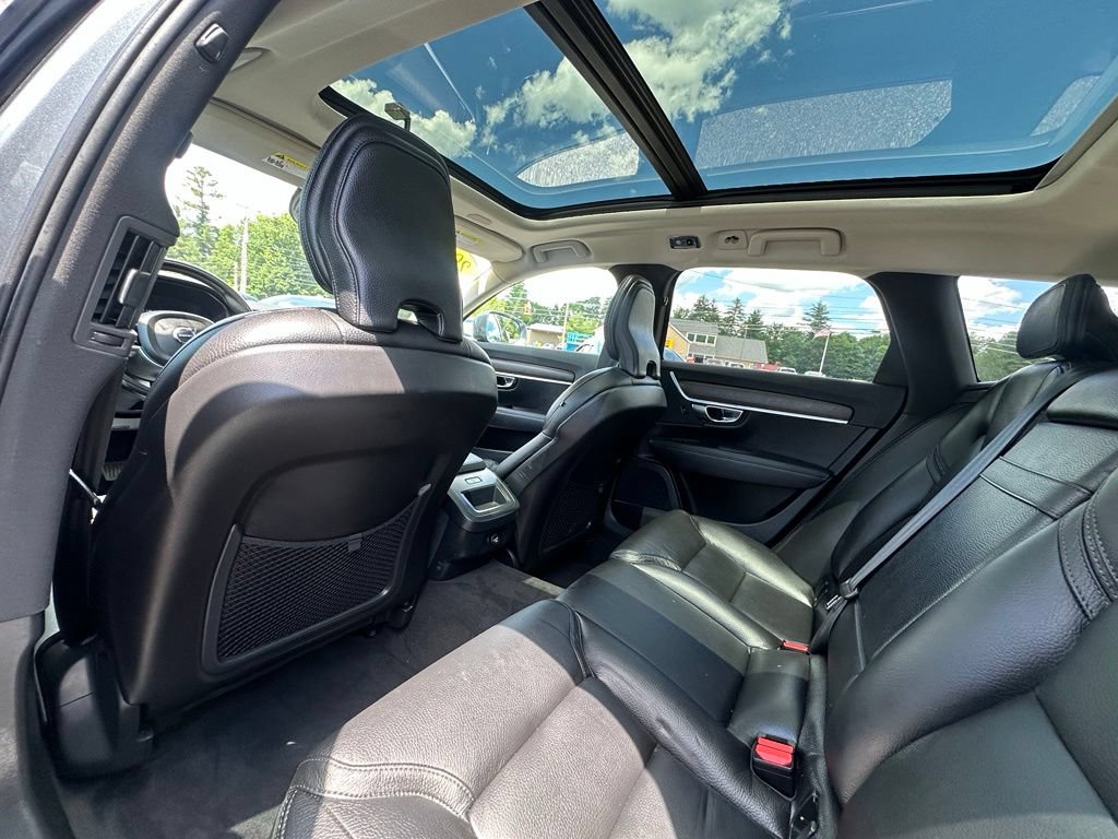 Used 2019 Volvo V90 T5 Cross Country AWD/4WD image 36