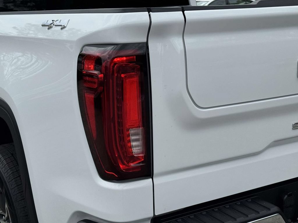 Used 2025 GMC Sierra 1500 SLT AWD/4WD image 11
