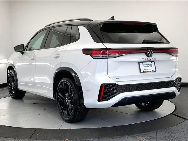 New 2026 Volkswagen Tiguan SE R-Line image 4