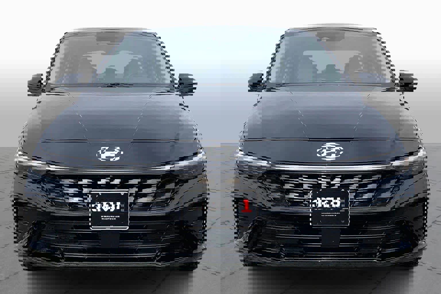 Used 2024 Hyundai Elantra Limited image 3