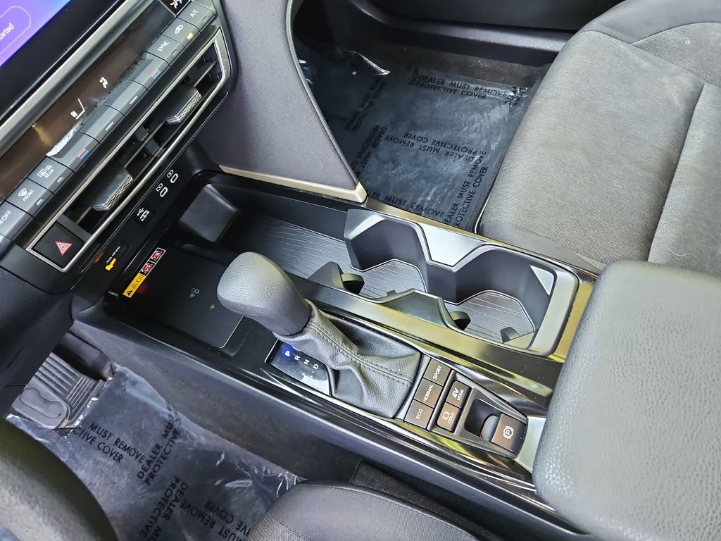 Used 2025 Toyota Camry LE FWD image 19