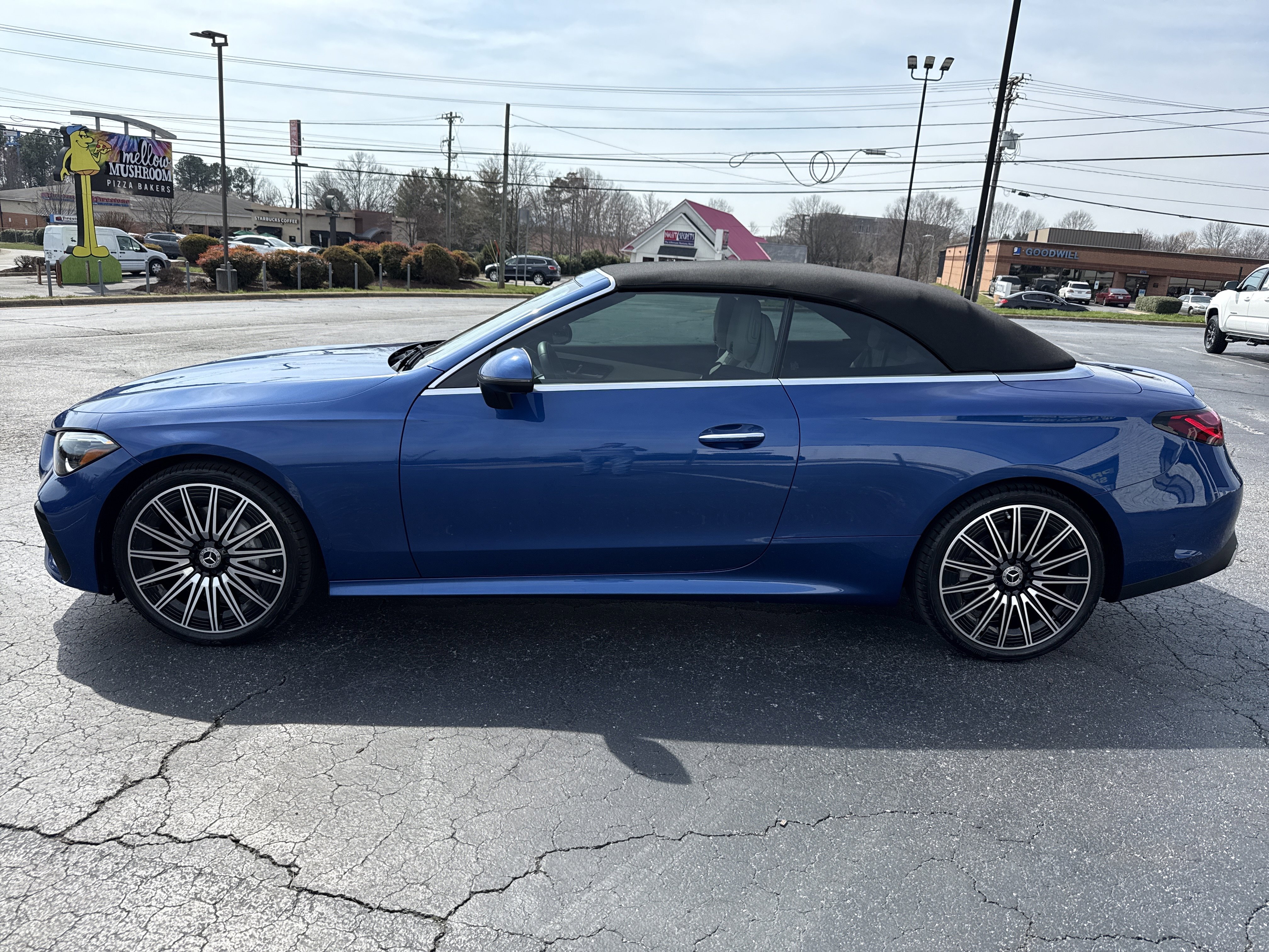 Used 2024 Mercedes-Benz CLE 300 4MATIC Cabriolet image 7