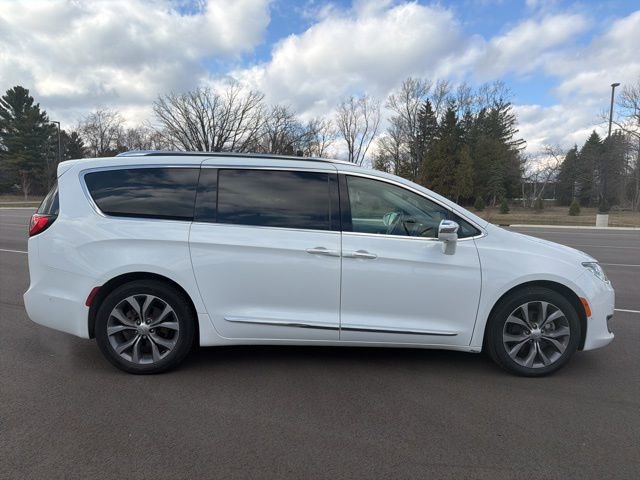 Used 2020 Chrysler Pacifica Limited w/ Tire & Wheel Group image 7