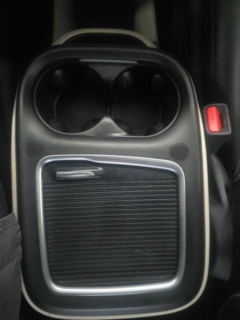 Used 2024 Chrysler Pacifica Touring-L FWD image 17
