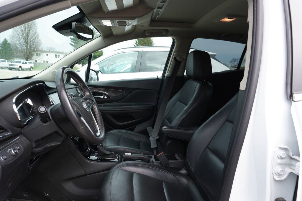 Used 2019 Buick Encore Essence w/ Experience Buick Package image 2