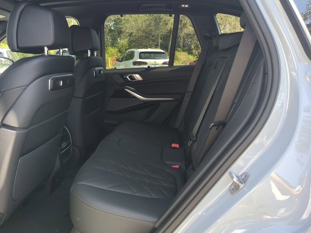 New 2026 BMW X5 xDrive40i w/ M Sport Package image 14