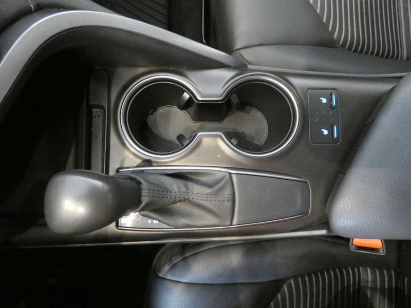 Used 2024 Toyota Camry SE image 14