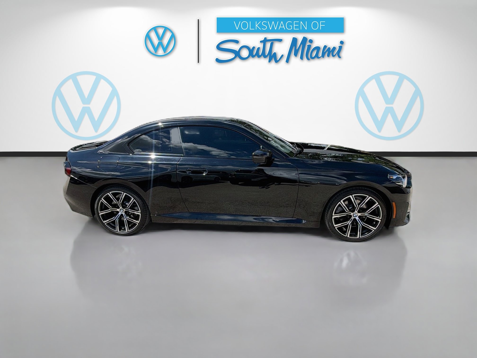 Used 2024 BMW 230i Coupe w/ Convenience Package RWD image 8