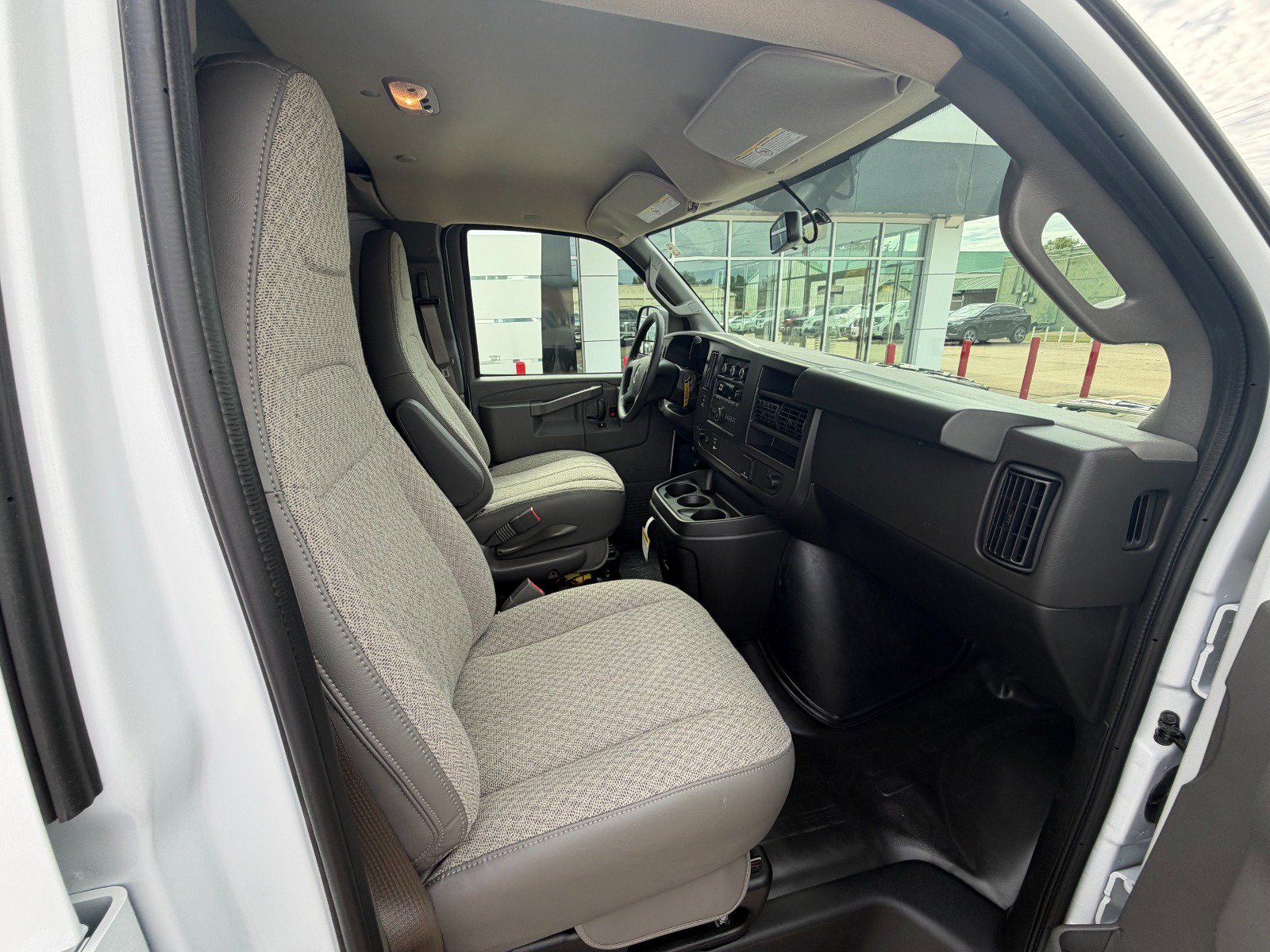 New 2026 GMC Savana 2500 Extended w/ Driver Convenience Package RWD image 20