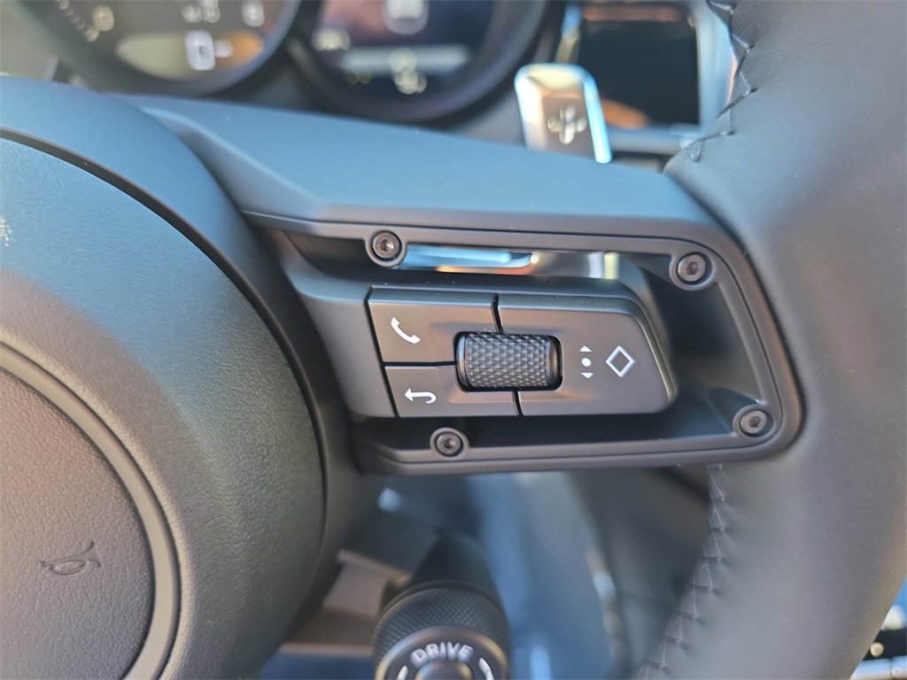 New 2026 Porsche Macan image 36