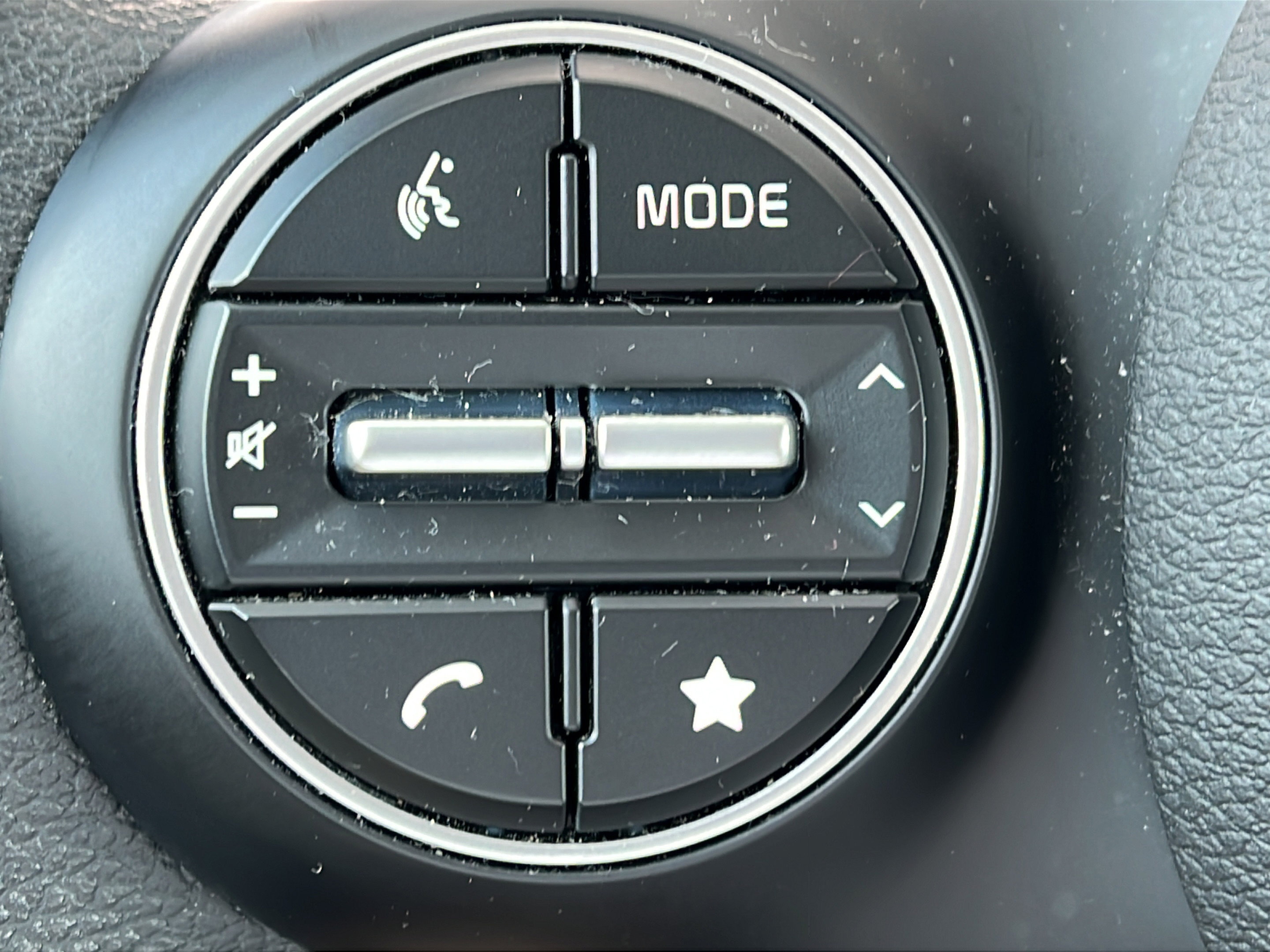 Used 2025 Kia Soul LX FWD image 18
