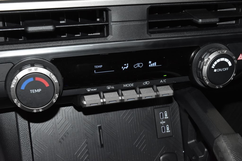 Used 2025 Toyota 4Runner SR5 AWD/4WD image 12