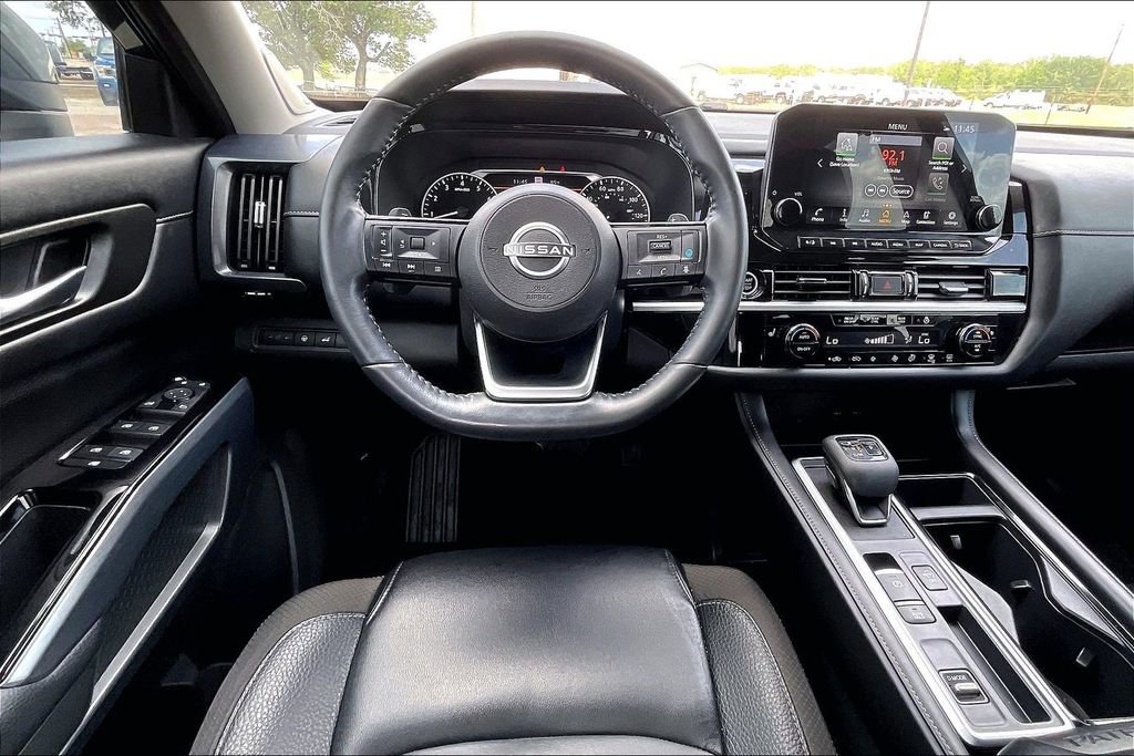 Used 2024 Nissan Pathfinder SL w/ SL Premium Package image 8