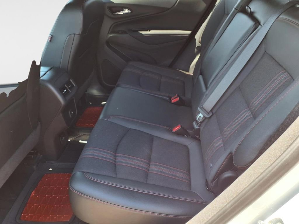 Used 2023 Chevrolet Equinox RS image 13