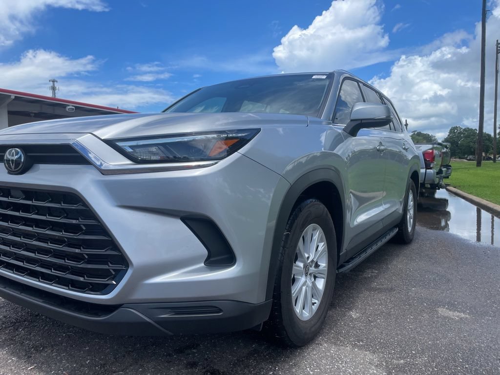 Used 2026 Toyota Grand Highlander AWD image 11