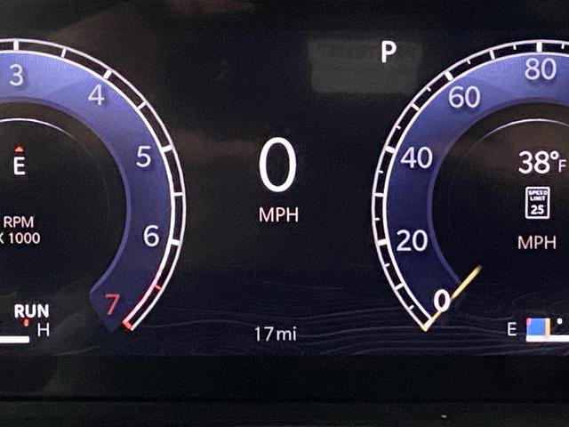 New 2026 Jeep Grand Cherokee Altitude image 6