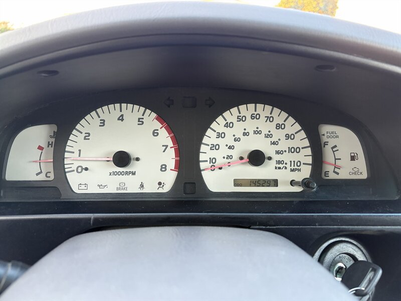 Used 2002 Toyota Tacoma PreRunner RWD image 16