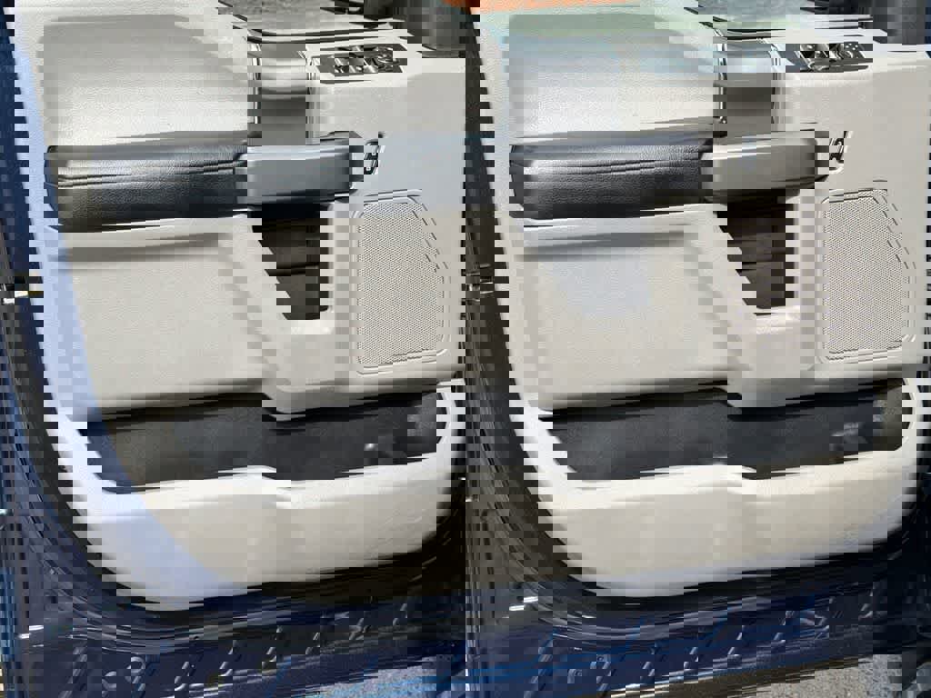 Used 2020 Ford F150 XLT w/ Equipment Group 302A Luxury image 11