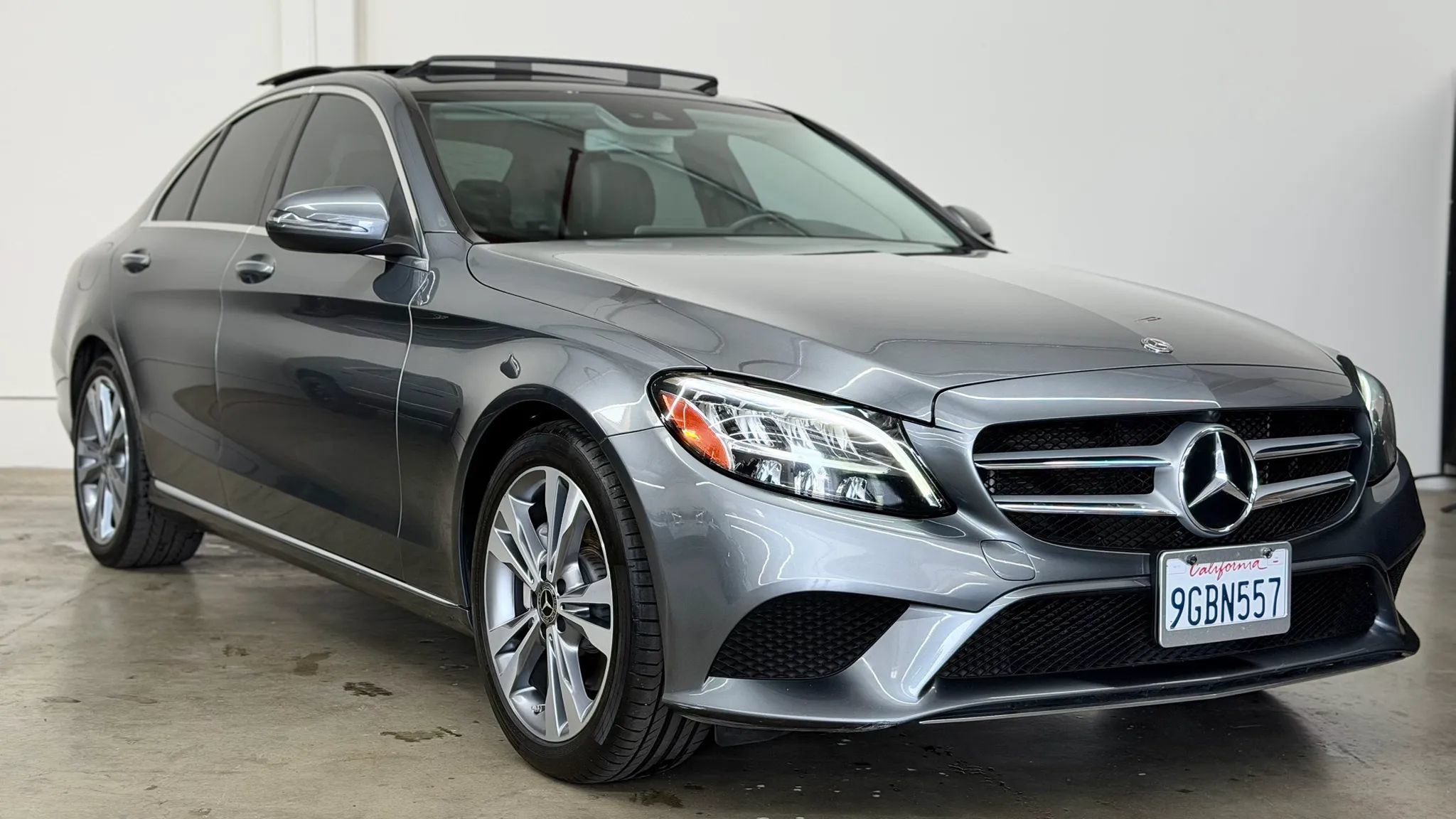 Used 2020 Mercedes-Benz C 300 Sedan image 2