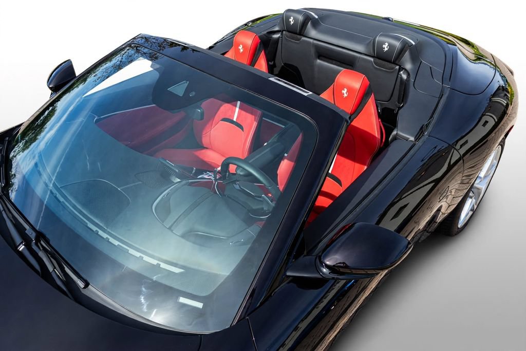 Certified 2024 Ferrari Roma Spider RWD image 32
