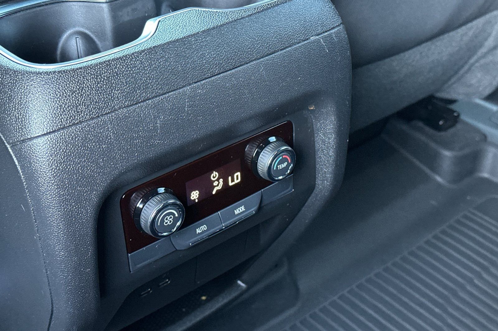 Certified 2025 Chevrolet Traverse LT w/ LPO, Floor Liner Package image 15