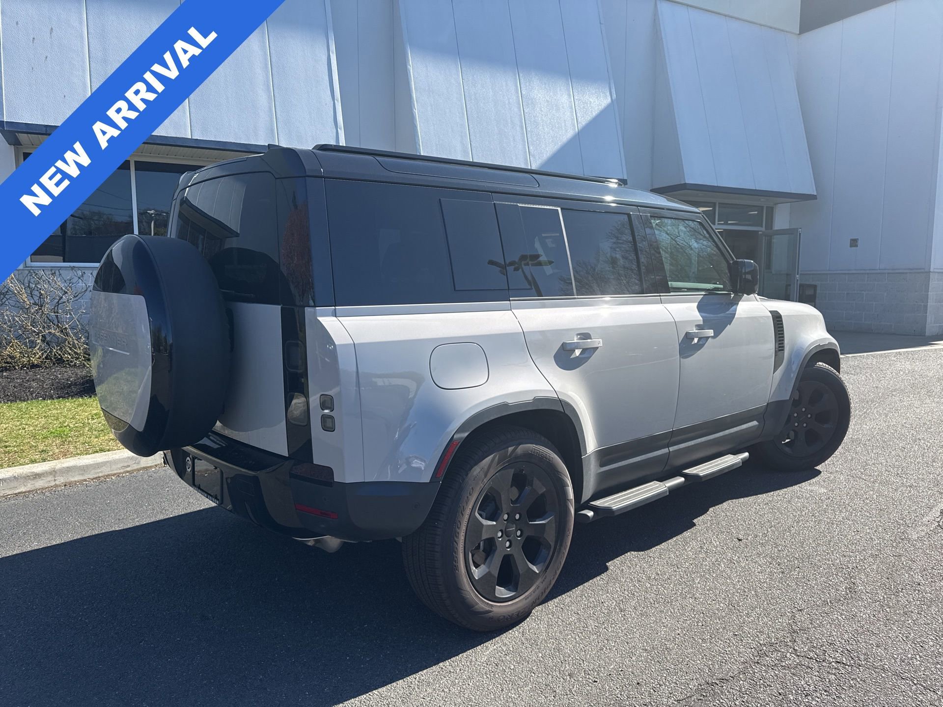 Used 2026 Land Rover Defender 110 S image 2