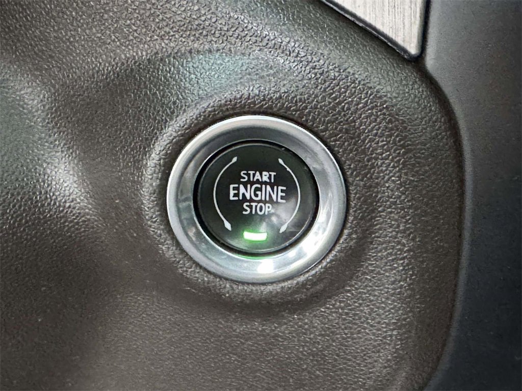 Used 2023 GMC Sierra 2500 Denali w/ Denali Ultimate Package image 10