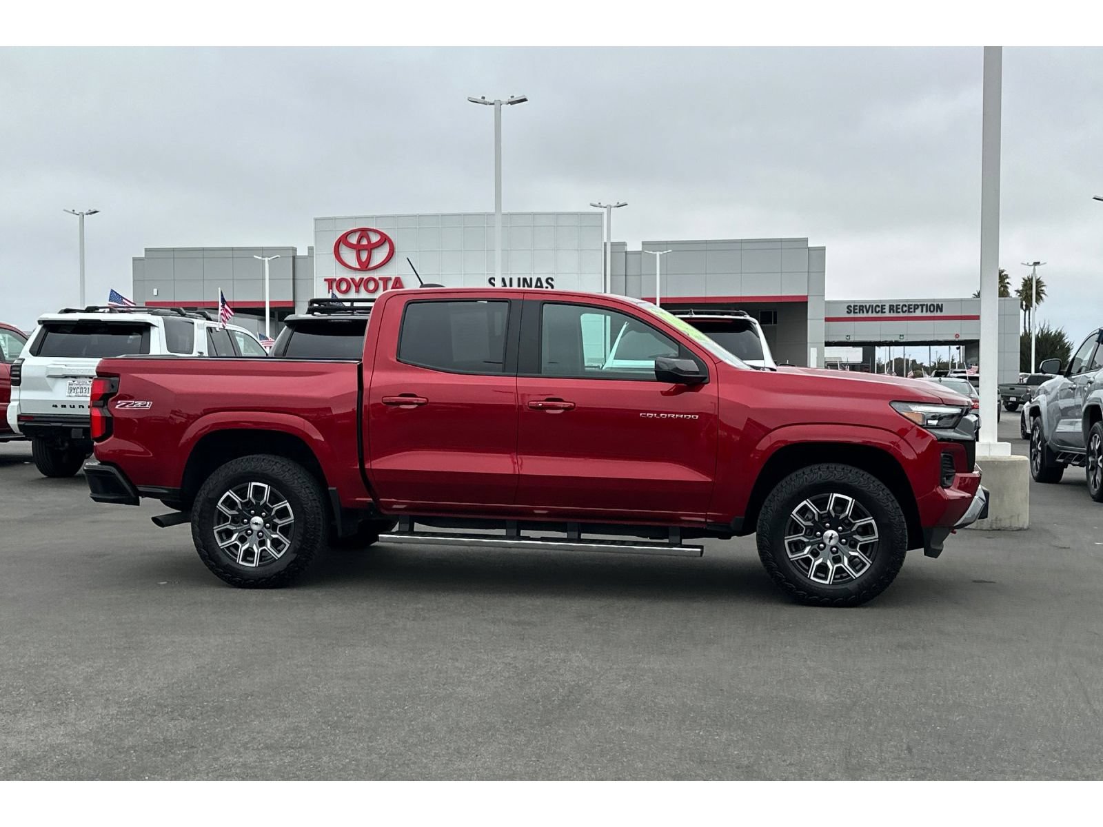 Used 2025 Chevrolet Colorado Z71 AWD/4WD image 3