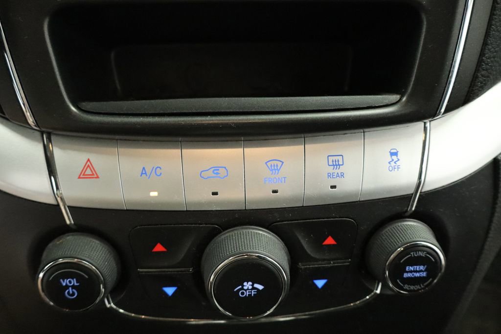 Used 2017 Dodge Journey SXT w/ Comfort/Convenience Group image 37