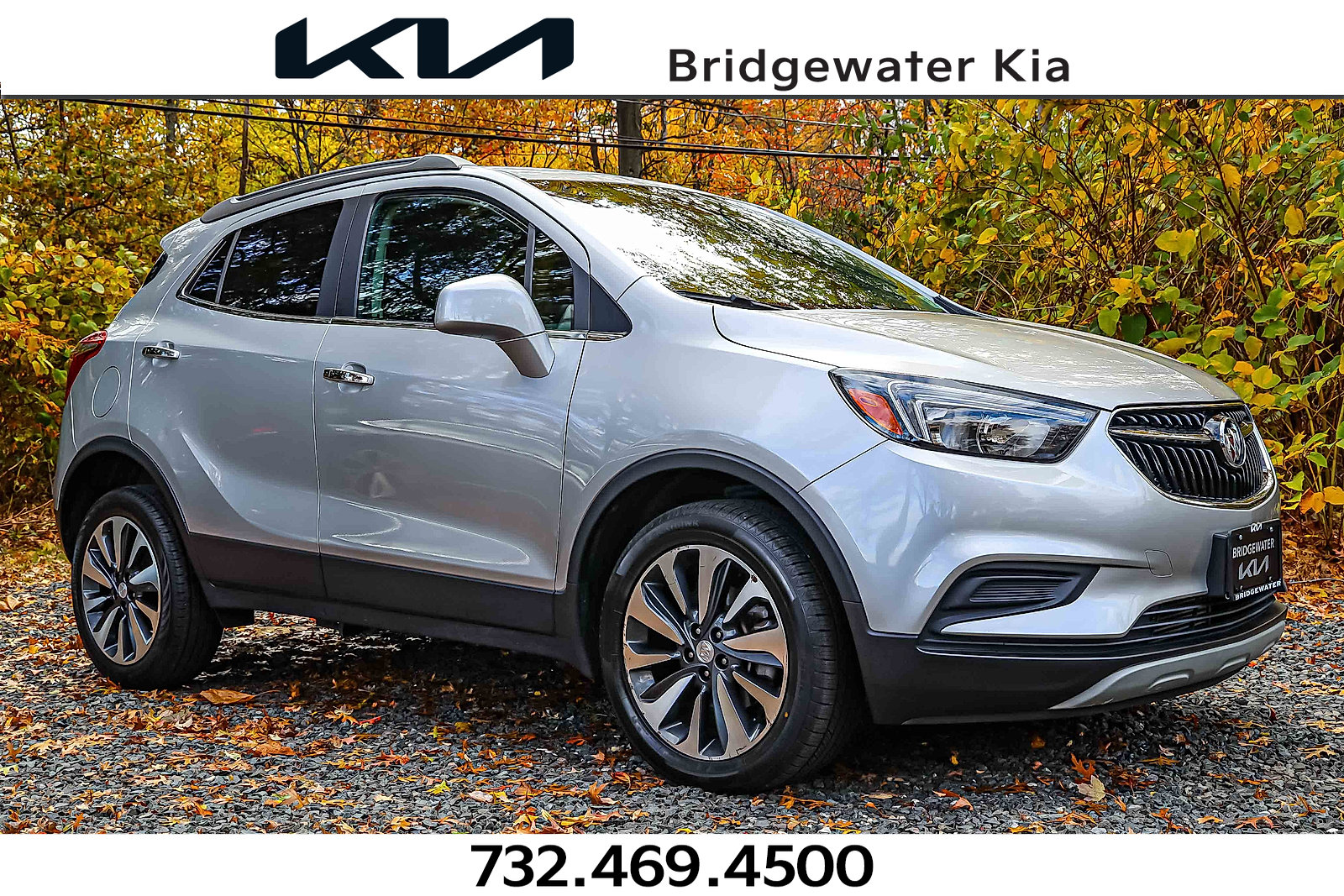 Used 2022 Buick Encore Preferred image 1