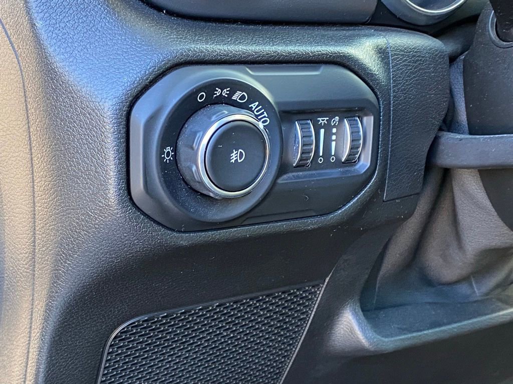 Used 2021 Jeep Wrangler Unlimited Sport image 12