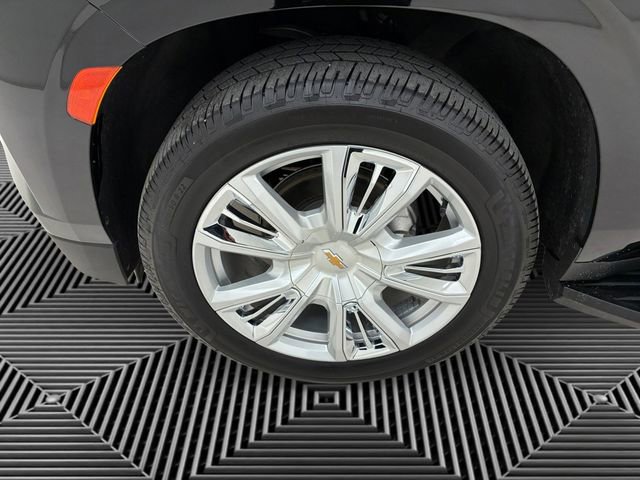 Used 2023 Chevrolet Tahoe High Country AWD/4WD image 9
