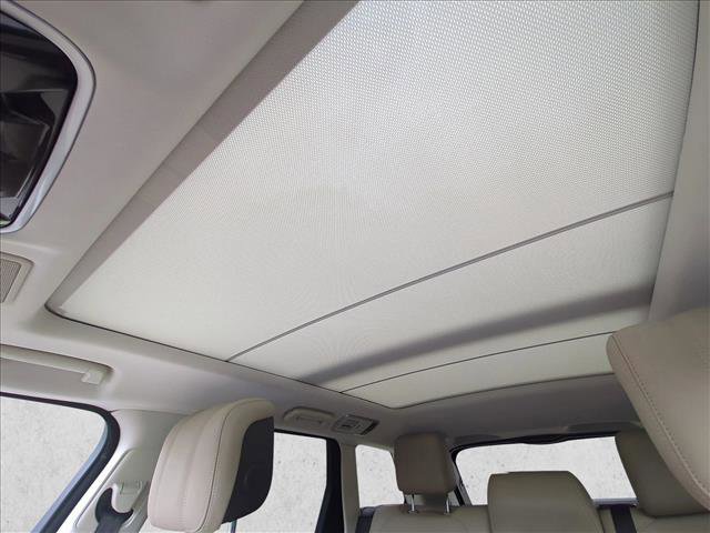 Used 2020 Land Rover Range Rover Sport HSE image 16