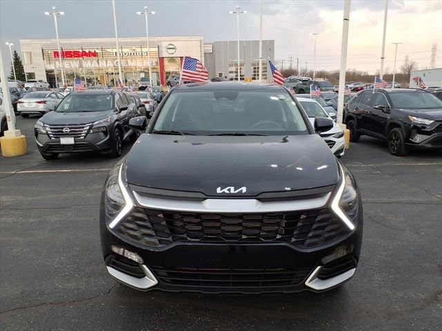 Used 2025 Kia Sportage LX image 8