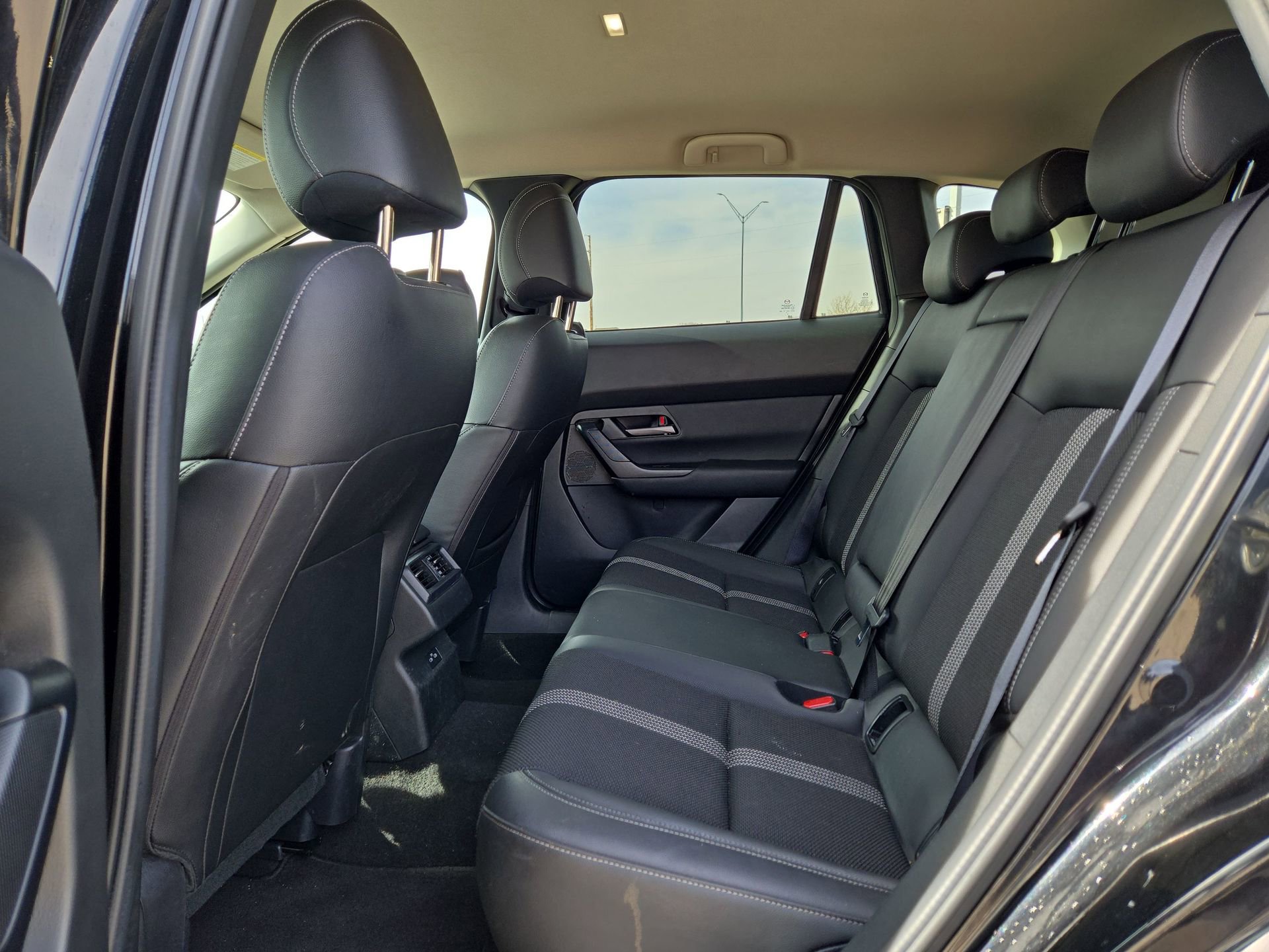 Used 2025 MAZDA CX-50 AWD 2.5 S w/ Preferred Package image 13