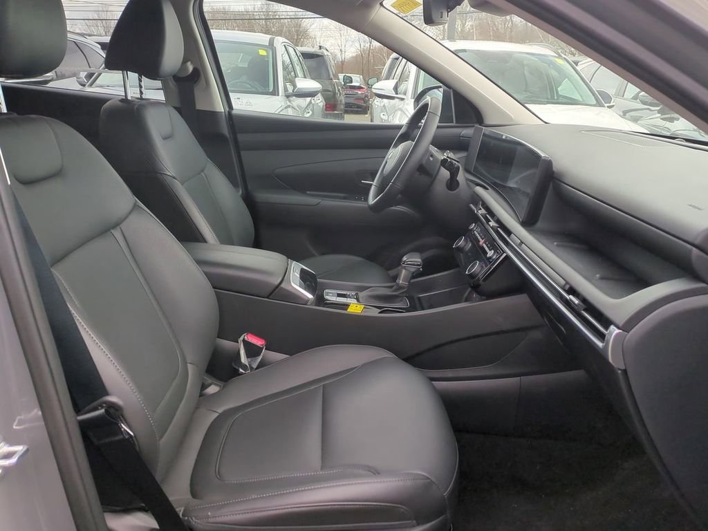 Certified 2025 Hyundai Tucson SEL AWD/4WD image 28
