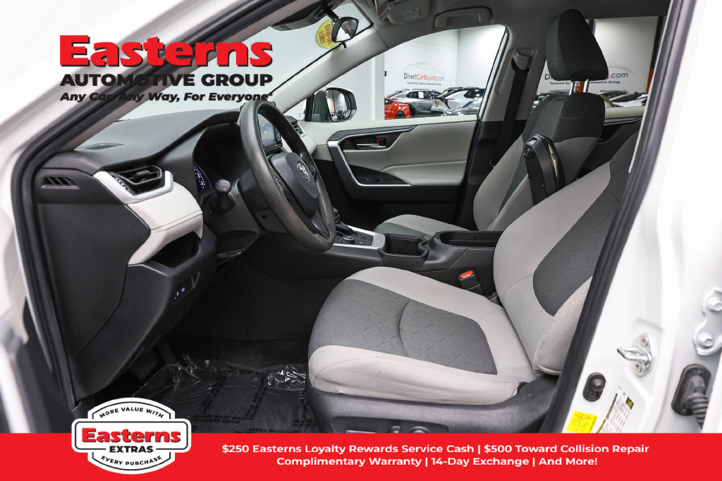 Used 2022 Toyota RAV4 XLE AWD/4WD image 15