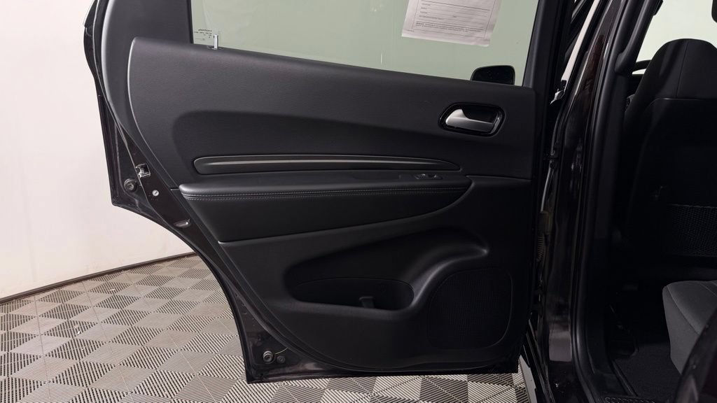 Used 2024 Dodge Durango SXT w/ SXT Blacktop Group AWD/4WD image 27