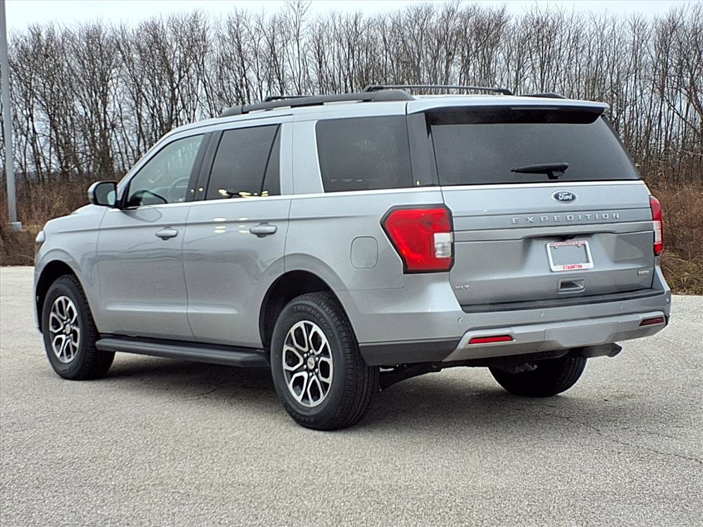 Used 2024 Ford Expedition XLT image 30