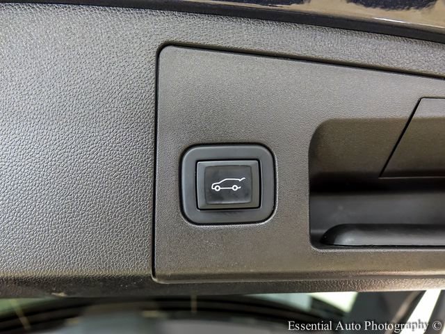 Certified 2023 Cadillac XT4 Premium Luxury w/ Cold Weather Package image 23