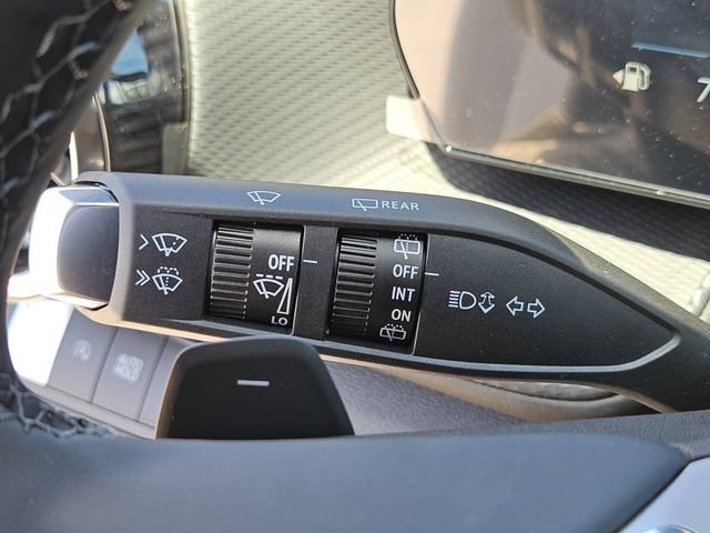 New 2026 Chevrolet Equinox LT w/ Safety and Technology Package FWD image 19