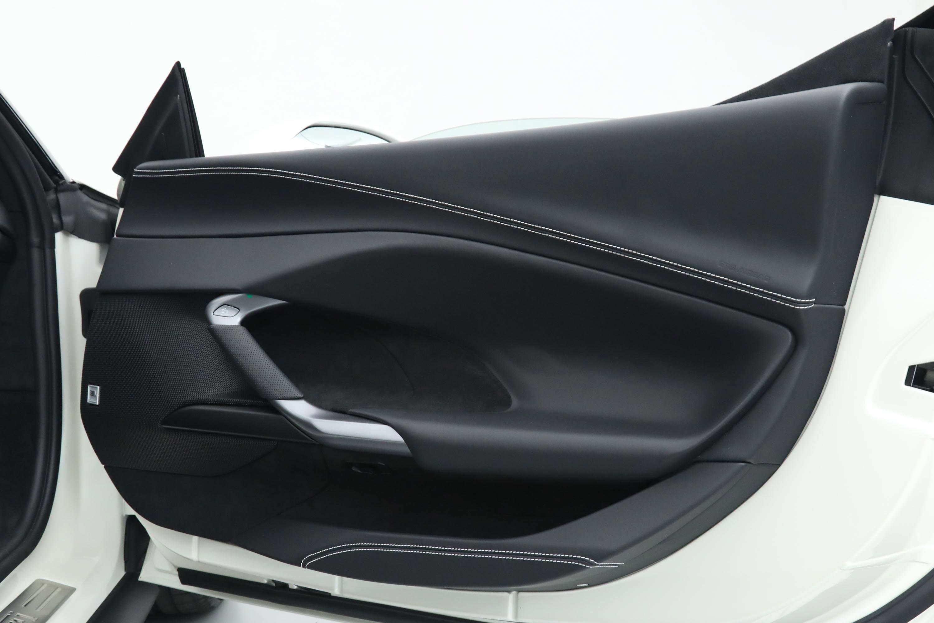 Certified 2025 Ferrari 296 GTS RWD image 38