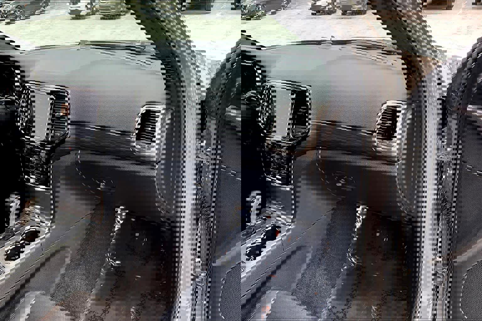 Used 2022 Jeep Grand Cherokee Laredo X image 19