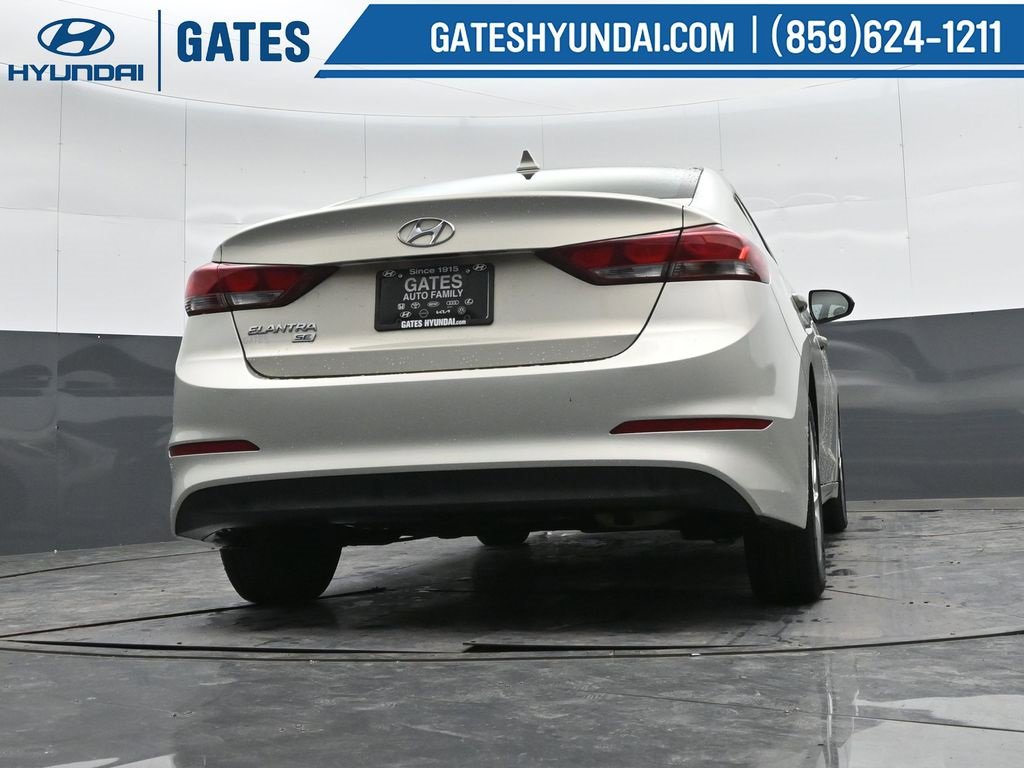 Used 2017 Hyundai Elantra SE w/ Cargo Package image 35
