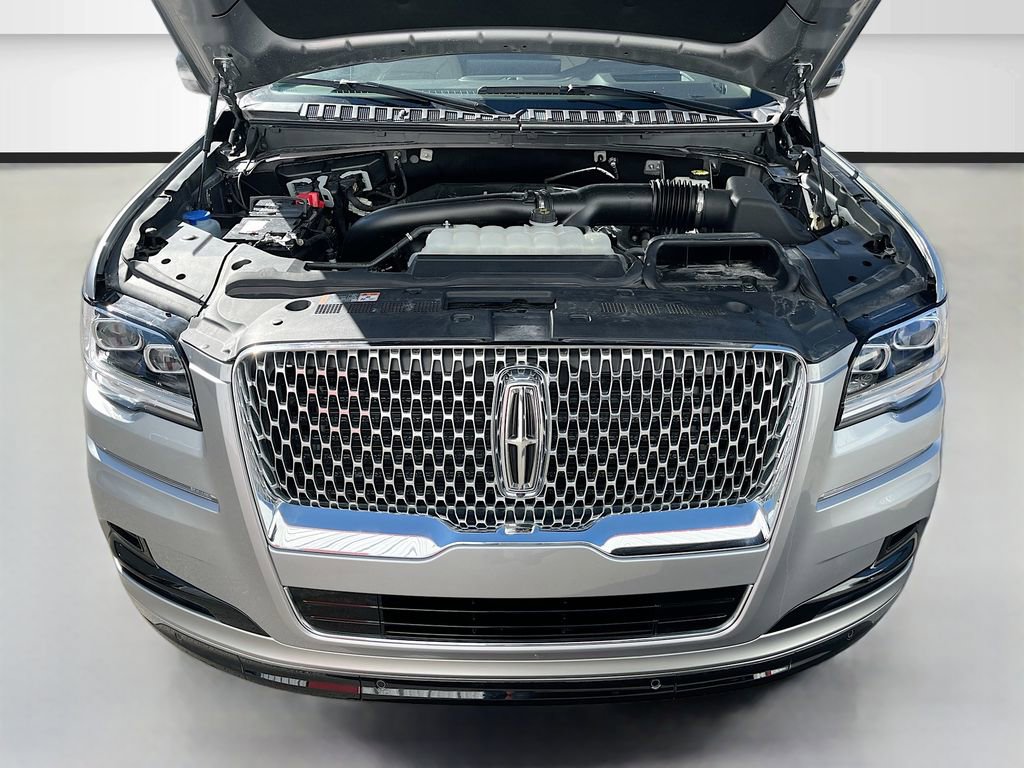 Used 2024 Lincoln Navigator Reserve image 34