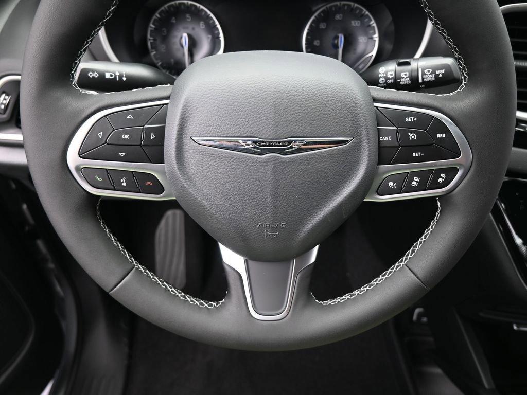 New 2026 Chrysler Voyager LX image 23