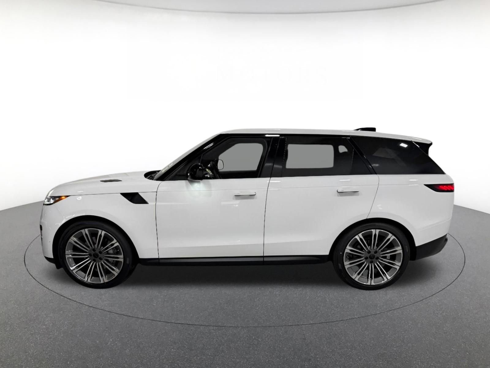 New 2026 Land Rover Range Rover Sport SE image 2