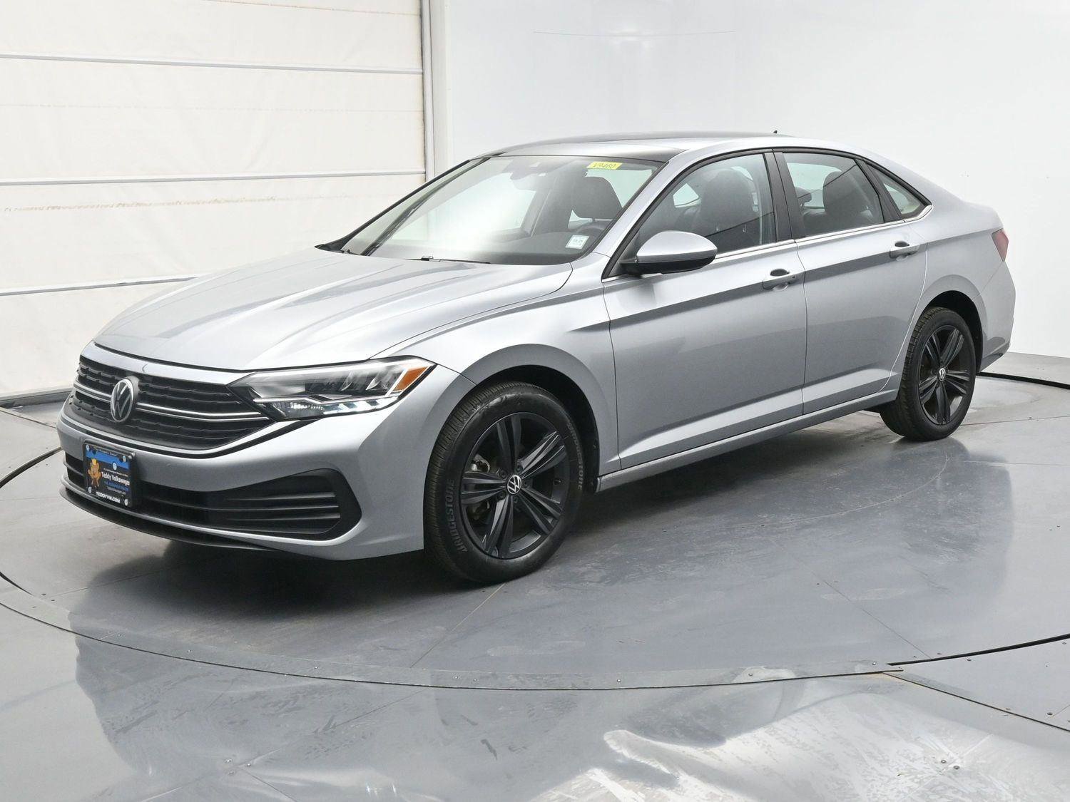 Used 2023 Volkswagen Jetta SE